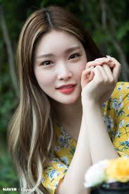 Pin By Tahnya Travers On Chungha Kpop Hair Color White Hair Highlights Hair Trends