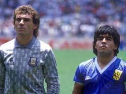 Así se retiraba del estadio el arquero argentino emiliano martínez. Nadie Vio El Gol Con La Mano De Maradona Yo No Lo Recuerdo Dijo Nery Pumpido Arquero De La Seleccion Argentina 86 Antenaseis Com