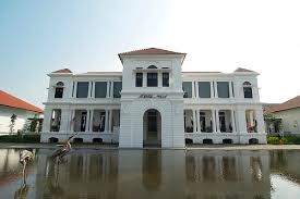 Binaan bersejarah ini adalah bangunan kerajaan belanda yang tertua di asia tenggara. Johor The Best Tempat Bersejarah Di Johor