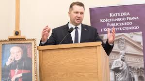 Minister edukacji i nauki nie przebiera w słowach i mocno krytykuje. Przemyslaw Czarnek O Studiach Wiedzy O Rodzinie