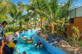 14:53 waterboom taman cinta singkawang merupakan objek wisata yang baru di buka tahun 2017 di kota singkawang yang ramai dikunjungi. Main Air Di Paradis Q Water Park Terbesar Di Kalimantan Barat Tukang Jalan Jajan
