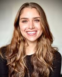 Alisa Bennett's Instagram, Twitter & Facebook