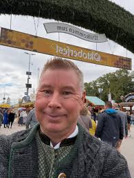 Darryl Keith Dinel (@canuckabroad69) • Instagram photos and videos