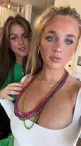 Susanna Rowe's Instagram, Twitter & Facebook