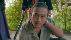 Bật mí phong cách đồng hồ mặt chữ nhật của Doãn Quốc Đam trong "Độc đạo"