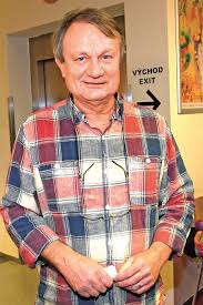 To nyní expresu nepřímo potvrdila i sama adamcová odpovědí na to, zda s rodinou na dovolenou na řecký ostrov kos odletěl i manžel. Jiri Adamec Manzelka S Nim Nespi Nasehvezdy Cz