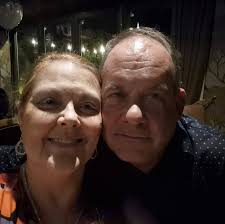 Hi, is there any man with a van nearby available today?