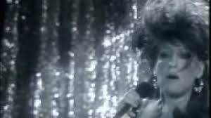 Подбор аккордов для песни midler bette beast of burden. Bette Midler Beast Of Burden 1984 Youtube