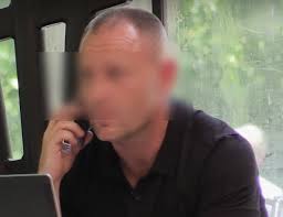 Prezesem stacji był wówczas mariusz walter, a stanowisko to zajmował do 2001 roku. Prowadzacy Program Zlodzieje W Tvn Turbo Zatrzymany Przez Cba Zarzucono Mu Udzial W Grupie Przestepczej