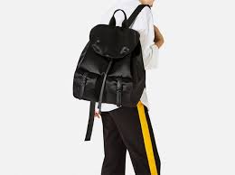 Pemeran utama mariposa n dua garis biru? Zara 1 Utama Fashion Clothes Store In Bandar Utama