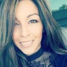 Elisa Stewart's Instagram, Twitter & Facebook