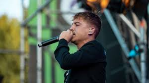 Lil' kleine werd zaterdagavond gearresteerd in de mediastad, waarna broertjes stelde dat de rapper niet meer welkom is in zijn stad als hij zijn gedrag niet aanpast. 4rit4efs2pppxm