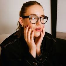 Allie Sherlock's Instagram, Twitter & Facebook