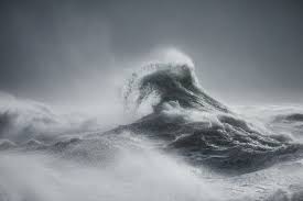 أجمل صور أمواج البحار بعدسة البريطاني راشيل تاليبارت Waves Photography Waves Mythical Creatures