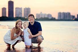 In Chicago The Best Family Photography Is Taken At Home Or In Natural Light Family Photography Photoshoot Locations Chicago Family