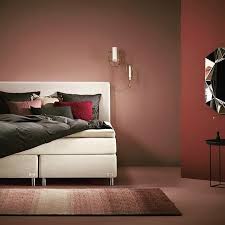 Vores Luksuriose Seng Venus Gar Rigtig Godt Sammen Med De Rosa Nuancer I Det Her Stilede Sovevaerelse Hvilken Farve Er Din Seng Sove Home Decor Home Bed