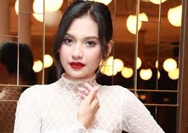 Her birthday, what she did before fame, her family life, fun trivia facts, popularity rankings, and more. Ibu Indah Permatasari Kecewa Dulu Itu Anak Saya Sekarang Bukan