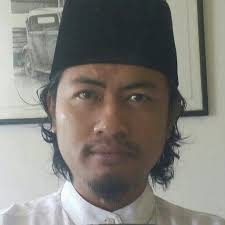 This article is about the false king of the walls in the year 850. Fritz Haryadi On Twitter