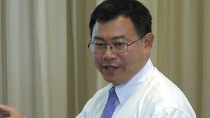 Hongtao Liu, MD, PhD presents to the Cancer Research Foundation