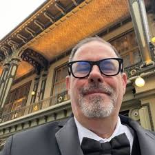 Kathleen Edinger (@KathleenEdinge7)