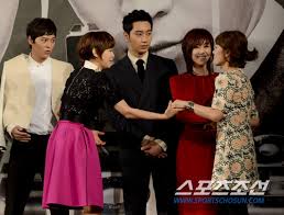 The servant is a retelling of popular south korean folk tale the story of chunhyang, and can either be viewed as a prequel or a sequel to the 2000 film, . 7th Level Civil Servant Korean Drama 1 Mundo Fama Flickr