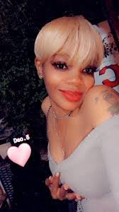 Jacqueline Knowles's Instagram, Twitter & Facebook