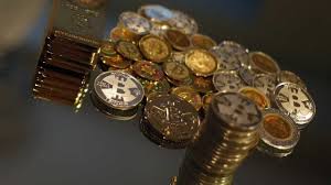 Resultado de imagem para bitcoin afunda