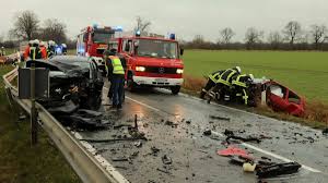 El momento en que el danés christian eriksen se desplomó en la cancha. Todlicher Zusammenprall Im Kreis Verden Frau Stirbt Bei Unfall In Thedinghausen Thedinghausen
