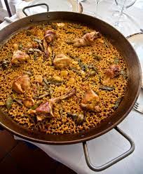 Valencians, in turn, regard paella as one of their identifying symbols. Paella Valenciana Rezept Die Traditionelle Paella Valenciana
