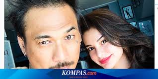 Dia tak terima justru karena jerinx dihina. Nora Alexandra Philip Istri Jerinx Yang Selisih Usianya 18 Tahun Halaman All Kompas Com
