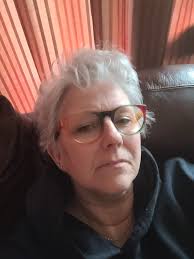 Short haircuts for fine hair without colour