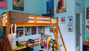 Desain tempat tidur yang bisa dilipat jadi sofa. Desain Kamar Kost Super Keren Pria Ini Viral Di Twitter