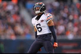 ESPN source: Bears reached agreement today on a three-year, $40 million extension that includes $31.25 million guaranteed with CB Kyler Gordon. The deal now makes Gordon the NFL's highest-paid slot corner and