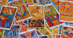 The star card in tarot symbolizes the future, clarity of vision, and spiritual insight. Do All Tarot Cards Mean The Same Vekke Sind
