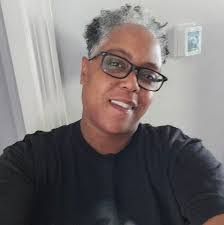 Sandy Siler's Instagram, Twitter & Facebook