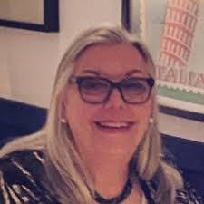 Sandra Yoakum's Instagram, Twitter & Facebook