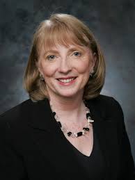 Advocate of downtown development to retire