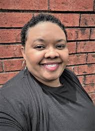 Elissa Bryant's Instagram, Twitter & Facebook