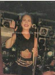 It was a perfect destination wedding in a beautiful spot, and selena and justin looked extremely happy. Jamaica Braids Selena Quintanilla Perez Selena Quintanilla Selena And Chris Perez