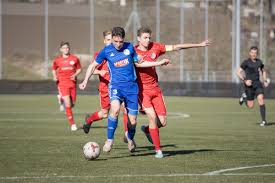 You are on page where you can compare teams fc zuerich vs winterthur before start the match. Fcl U16 U15 Mit Deutlichen Siegen Gegen Winterthur Regiofussball Ch