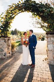 Tunnel Hill Winery Wedding In Lake Chelan Wa Tida Svy Washington Wedding Venues Winery Weddings Washington Weddings