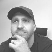 Robert Ek's Instagram, Twitter & Facebook