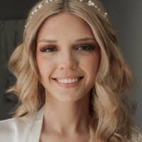 Lacey Garrett's Instagram, Twitter & Facebook