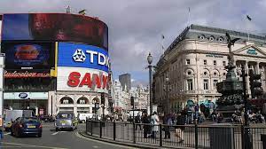 It was built in 1819 to connect regen. Piccadilly Circus In London