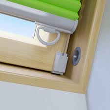 Dachfenster Wabenplissee Tageslicht Weiss Fur Velux Fakro Roto Fenster Plissee Plissees Jaromondo Shop