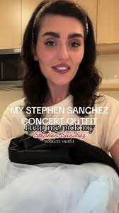 Desi Sanchez's Instagram, Twitter & Facebook