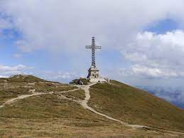 Jun 06, 2021 · potrivit datelor comunicate de salvamont buşteni, cei doi, un băiat şi o fată, au rămas blocaţi în zăpadă pe brâna caraimanului, traseu care pleacă de la cabana caraiman spre crucea caraiman, relatează agerpres. File Crucea De Pe Vf Caraiman Jpg Wikimedia Commons