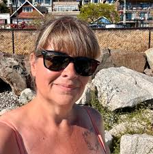 Hello! About to do the EBC trek in february. Polarized sunglasses are a  must or regular sunglasses do the job as well? Thank you!