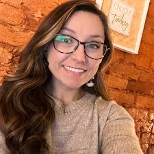 Tips for minimalist rv living with dogs?