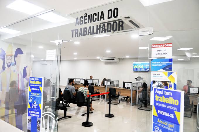 Agências do trabalhador oferecem 657 vagas nesta sexta-feira - Agita Brasília